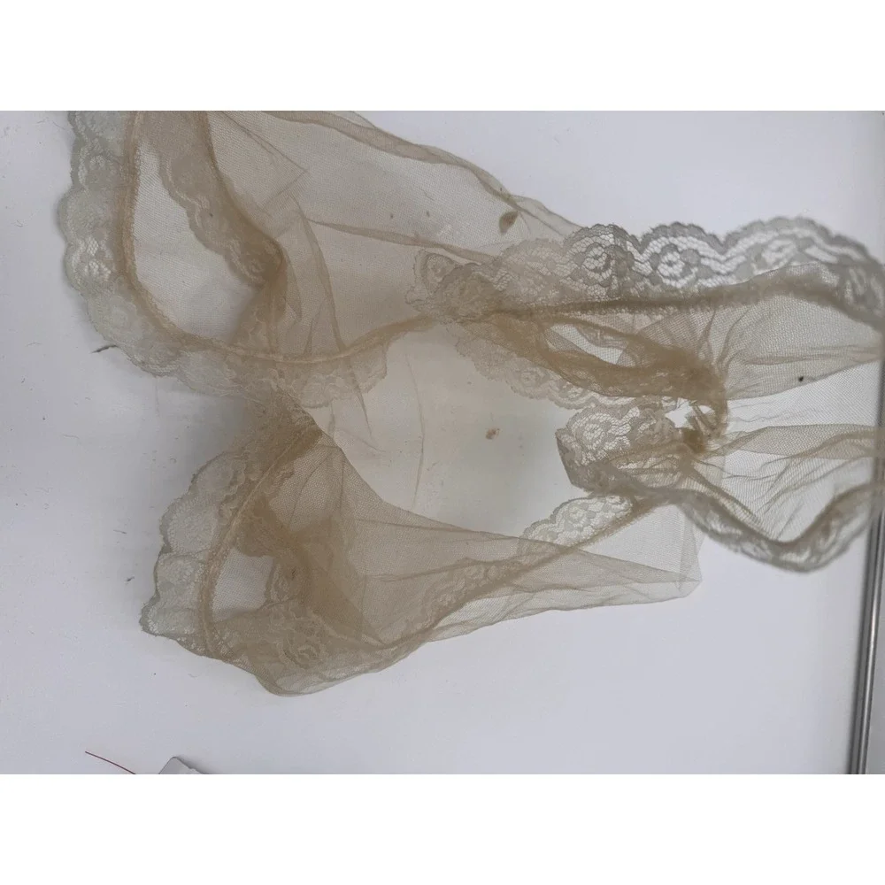 Barbie Doll Wedding Bridal Veil with Lace  Vintage Doll Accessory‎ *STAINS 70s